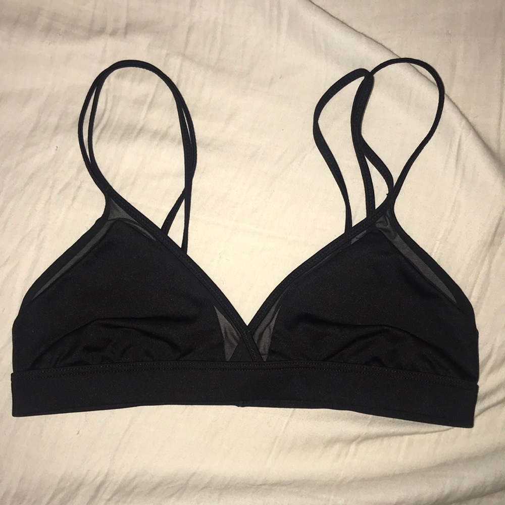 Black VS Sports Bra